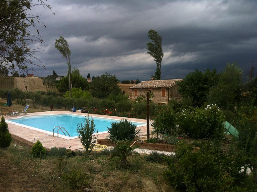 Agriturismo Il Bacucco Montecarotto Eksteriør billede